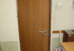 door - display this album door